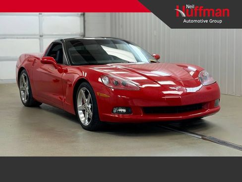 Used 2006 Chevrolet Corvette Coupe w/ Preferred Equipment Group RWD image 1