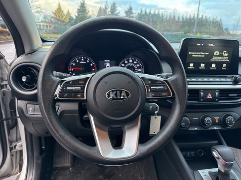 Used 2021 Kia Forte LXS image 10