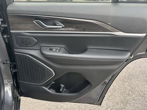 New 2026 Jeep Grand Cherokee Limited image 17