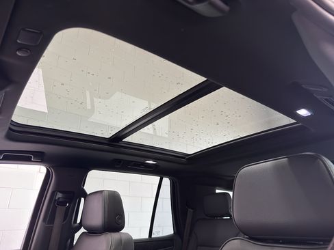 Used 2022 GMC Yukon Denali AWD/4WD image 38