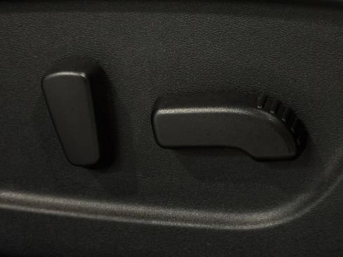 Used 2020 Nissan Rogue SL AWD/4WD image 13