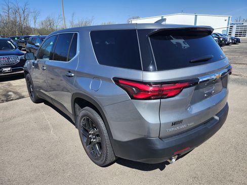 Used 2023 Chevrolet Traverse LS AWD/4WD image 7