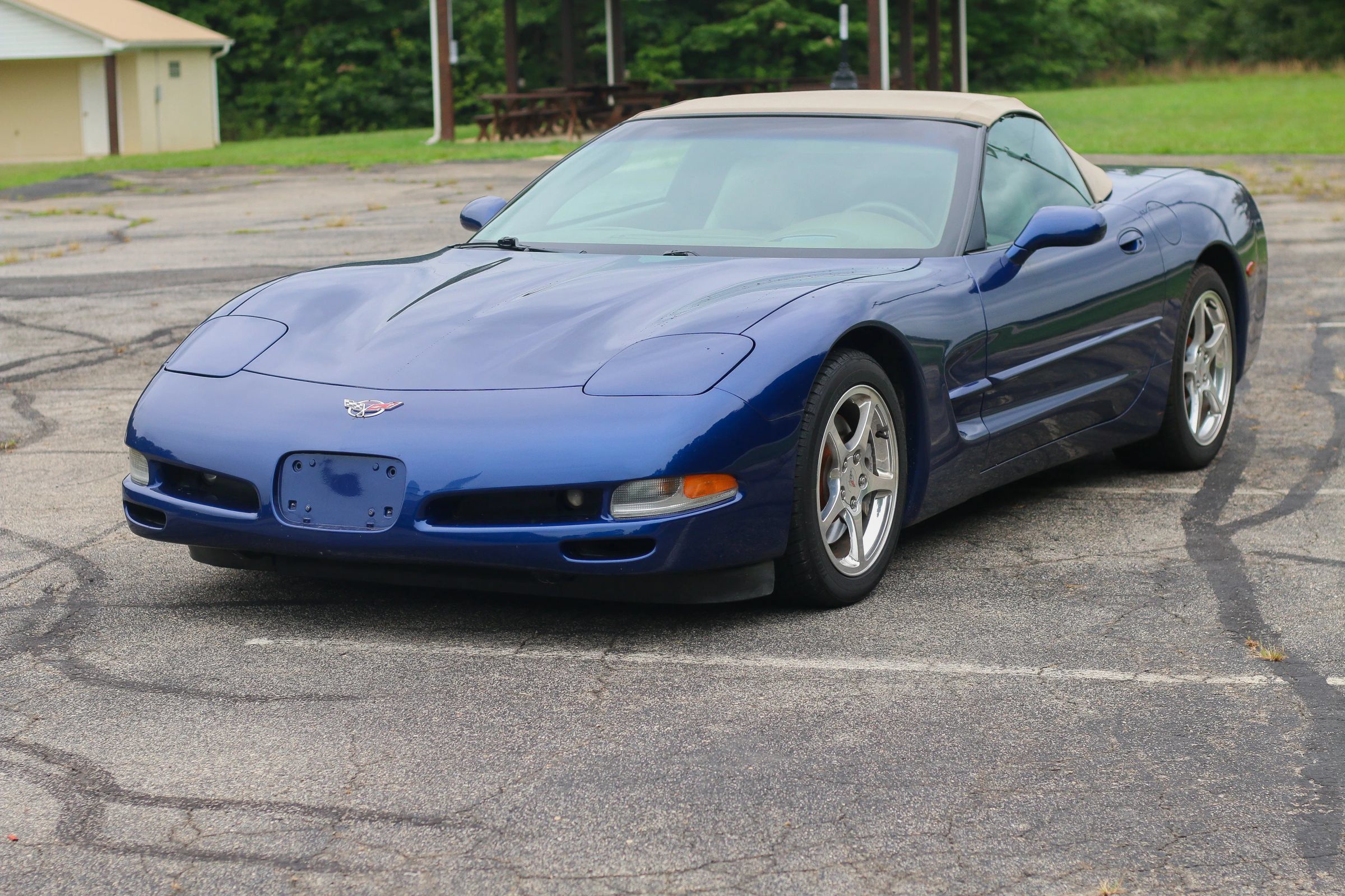 Used 2004 Chevrolet Corvette Convertible w/ Preferred Equipment Group RWD image 28
