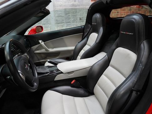 Used 2011 Chevrolet Corvette Grand Sport w/ Preferred Equipment Group image 37