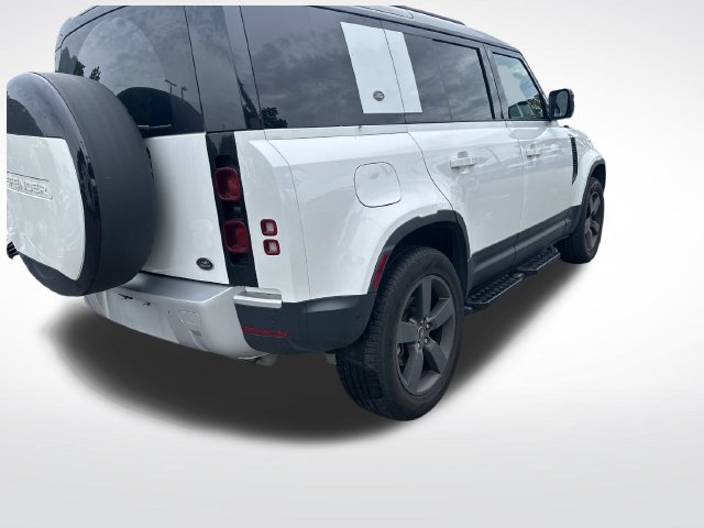 Used 2022 Land Rover Defender 110 S AWD/4WD image 5
