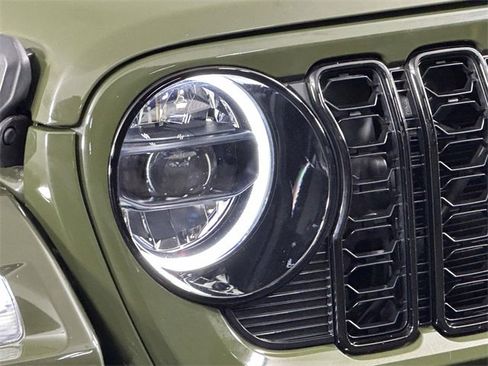 Used 2024 Jeep Wrangler High Altitude image 15