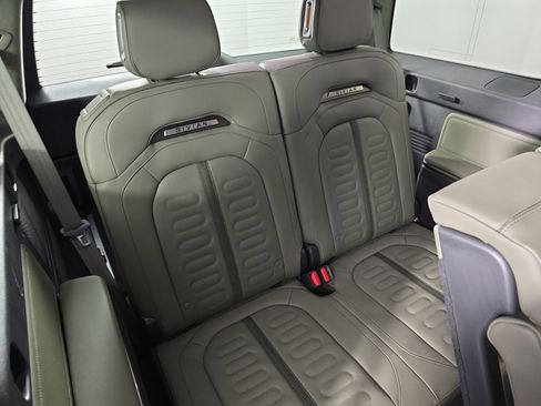 Used 2023 Rivian R1S Adventure image 25