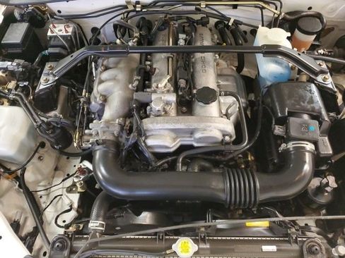 Used 2001 MAZDA MX-5 Miata image 23