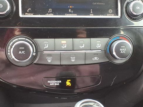 Used 2020 Nissan Rogue S image 21