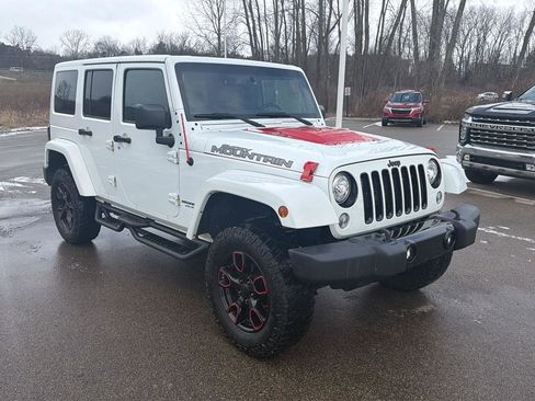 Used 2017 Jeep Wrangler Unlimited Sahara image 7