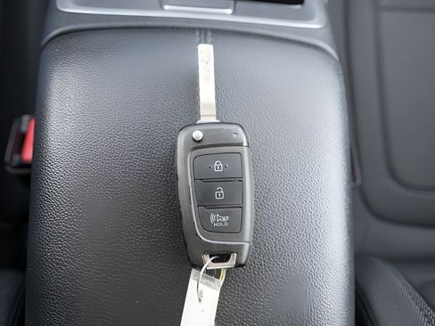 Certified 2023 Hyundai Tucson SE FWD image 34