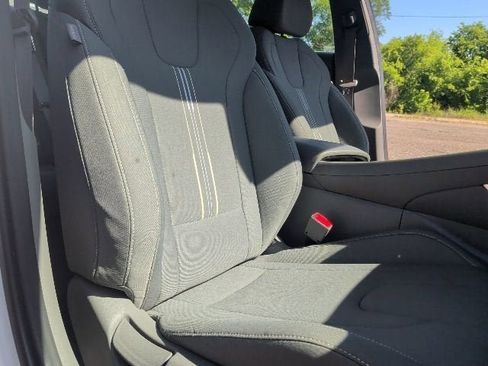 Used 2025 Hyundai Elantra SEL FWD image 18