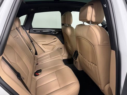 New 2026 Porsche Macan AWD/4WD image 17