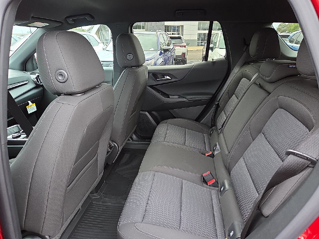 New 2027 Chevrolet Equinox LT w/ LPO, Floor Liner Package FWD image 8