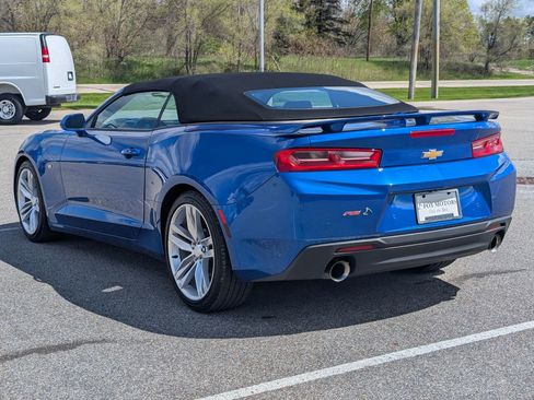 Used 2018 Chevrolet Camaro LT RWD image 6