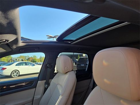 Used 2023 Porsche Cayenne image 29