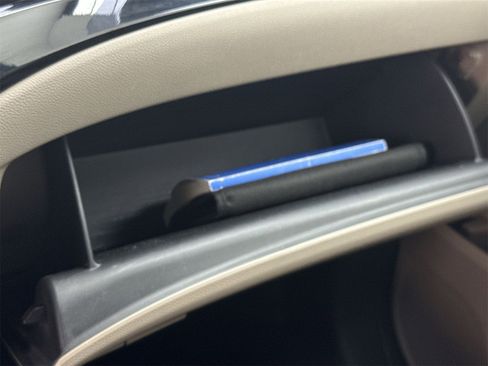 Used 2016 Honda Pilot Touring image 35