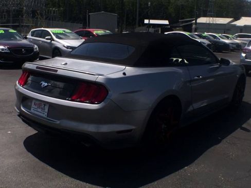 Used 2020 Ford Mustang Premium image 8