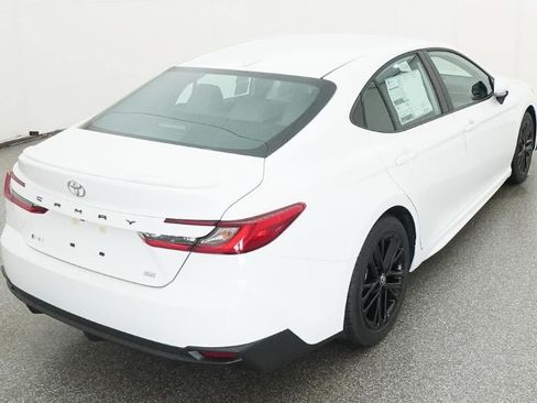 New 2026 Toyota Camry SE FWD image 8