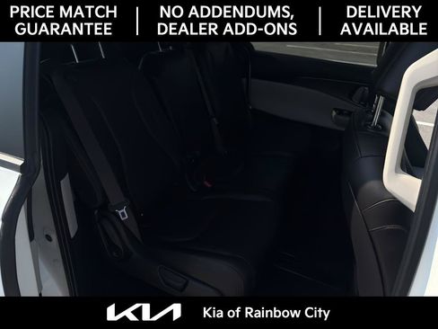 Used 2024 Kia Carnival LX FWD image 22