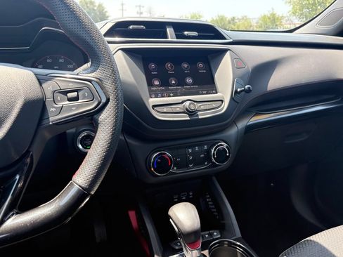 Used 2022 Chevrolet TrailBlazer RS FWD image 18