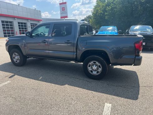 Used 2020 Toyota Tacoma SR AWD/4WD image 4