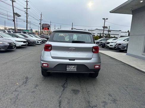 Used 2023 Hyundai Venue SEL w/ Cargo Package image 6
