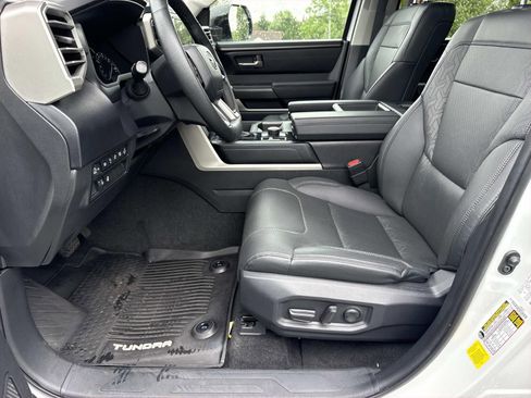 Used 2023 Toyota Tundra SR5 w/ SR5 Premium Package AWD/4WD image 29