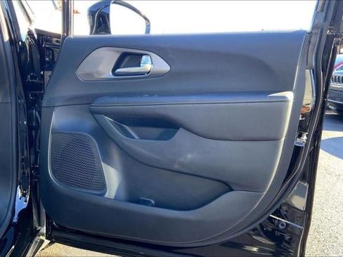 New 2026 Chrysler Voyager LX image 50