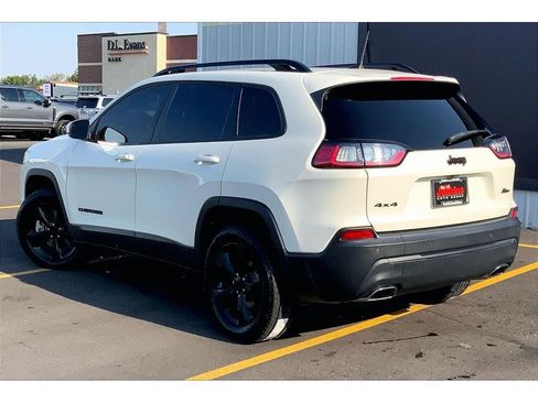 Used 2019 Jeep Cherokee Latitude Plus AWD/4WD image 13