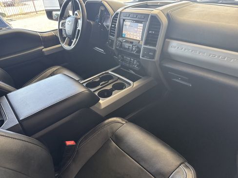Used 2019 Ford F250 Lariat w/ Lariat Ultimate Package AWD/4WD image 17