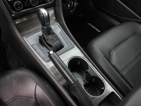 Used 2016 Volkswagen Passat 1.8T image 19