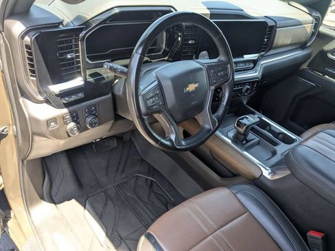 Used 2023 Chevrolet Silverado 1500 High Country w/ Technology Package AWD/4WD image 11
