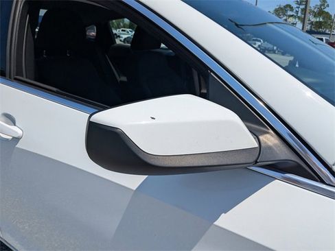 Used 2023 Chevrolet Malibu LT image 12