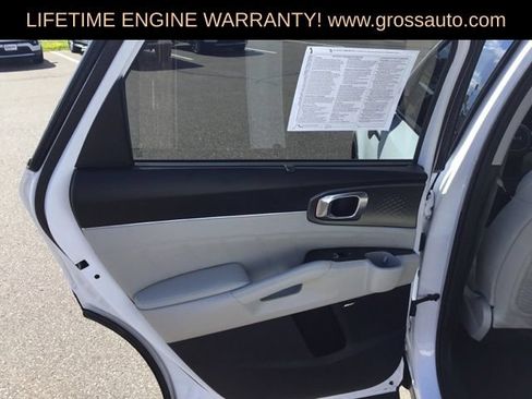Used 2023 Kia Sorento SX AWD/4WD image 18