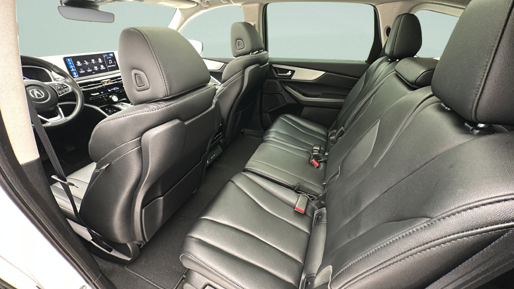 Used 2025 Acura MDX SH-AWD image 10