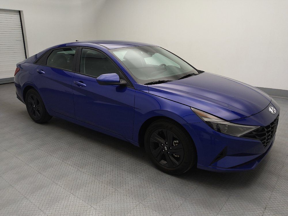 Used 2023 Hyundai Elantra SEL FWD image 11