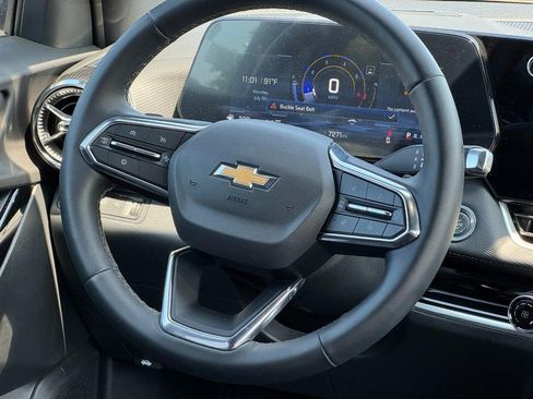 Used 2026 Chevrolet Equinox LT AWD/4WD image 12