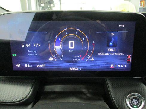 Used 2025 Chevrolet Equinox LT w/ Midnight Edition image 18