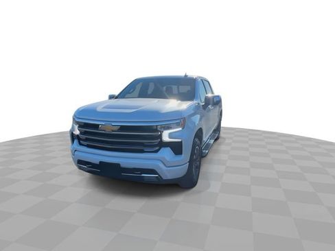 Certified 2025 Chevrolet Silverado 1500 High Country w/ Z71 Off-Road Package image 3