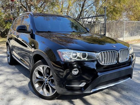 Used 2017 BMW X3 sDrive28i w/ Premium Package image 3