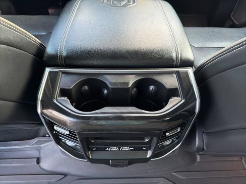 Used 2019 RAM 1500 Laramie AWD/4WD image 22