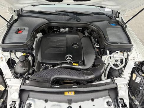 Used 2022 Mercedes-Benz GLC 300 4MATIC w/ Multimedia Package Lite image 19