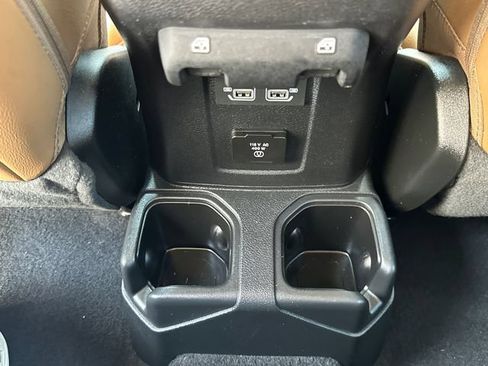 Used 2021 Jeep Gladiator Overland w/ Popular Equipment Package AWD/4WD image 18