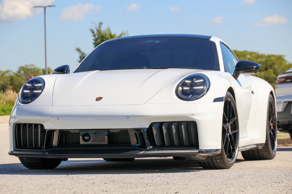 Certified 2026 Porsche 911 Carrera GTS RWD image 12