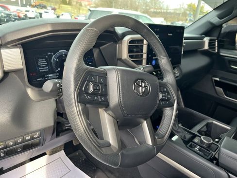 Used 2025 Toyota Tundra Limited w/ Power Package image 10