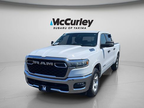 Used 2025 RAM 1500 Big Horn AWD/4WD image 9
