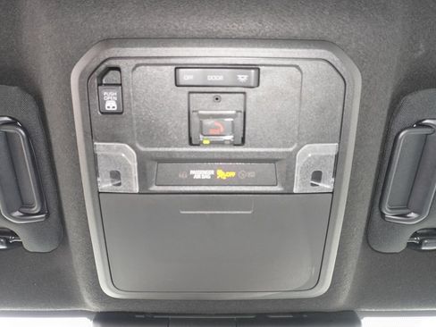 Certified 2025 Toyota 4Runner SR5 AWD/4WD image 18