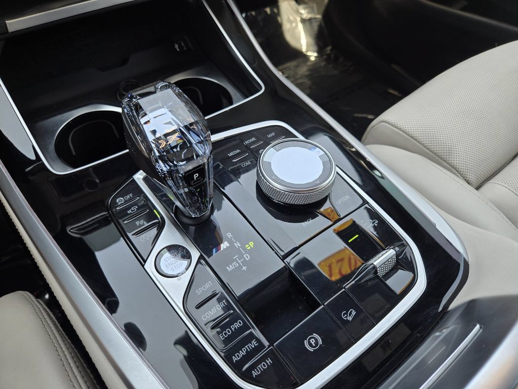Used 2021 BMW X7 M50i AWD/4WD image 22