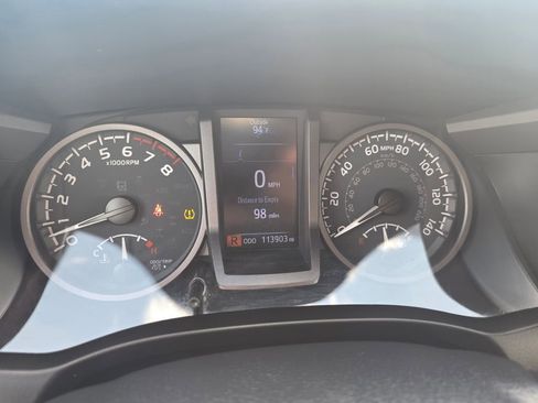Used 2020 Toyota Tacoma TRD Sport AWD/4WD image 17